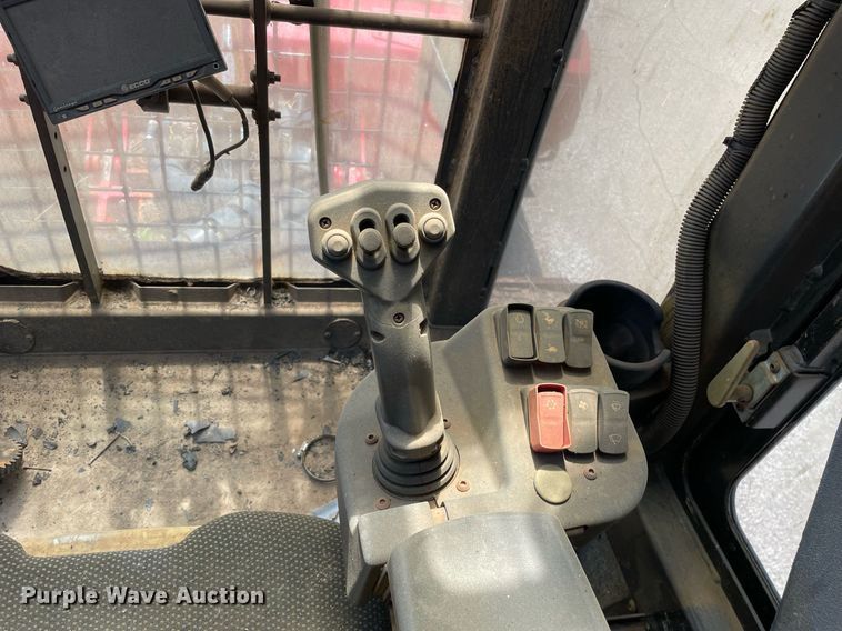 image for item DL3781 Fecon FTX200T5-24SST  mulcher