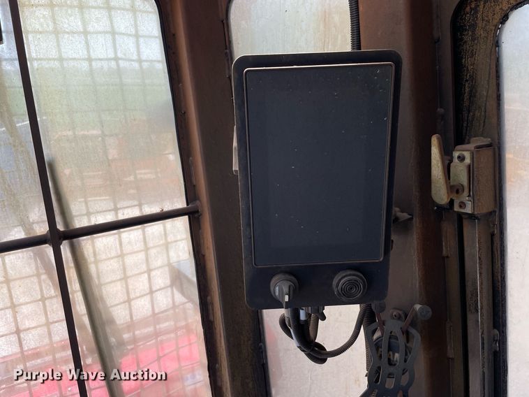 image for item DL3781 Fecon FTX200T5-24SST  mulcher