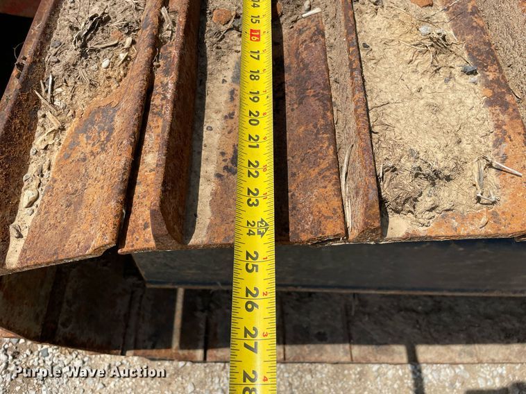 image for item DL3781 Fecon FTX200T5-24SST  mulcher