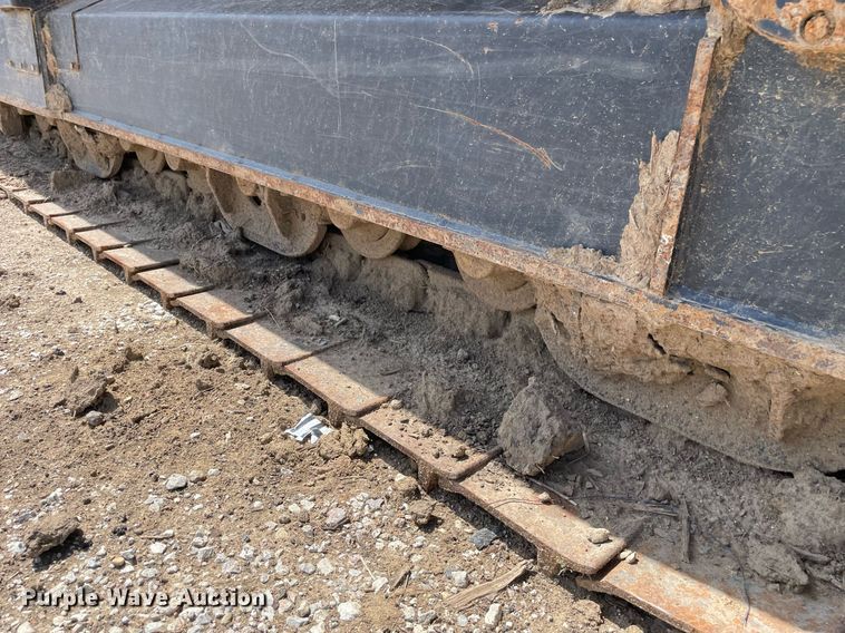 image for item DL3781 Fecon FTX200T5-24SST  mulcher