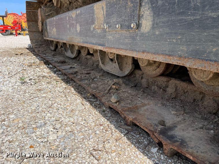 image for item DL3781 Fecon FTX200T5-24SST  mulcher