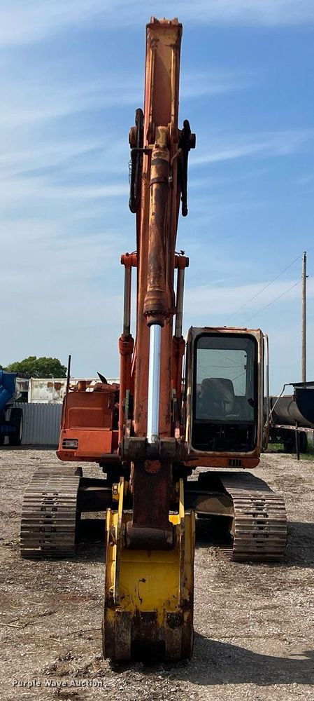 image for item DN3017 1991 Hitachi EX200LC-2  excavator