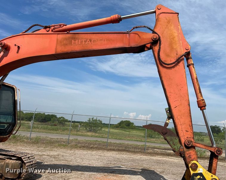 image for item DN3017 1991 Hitachi EX200LC-2  excavator
