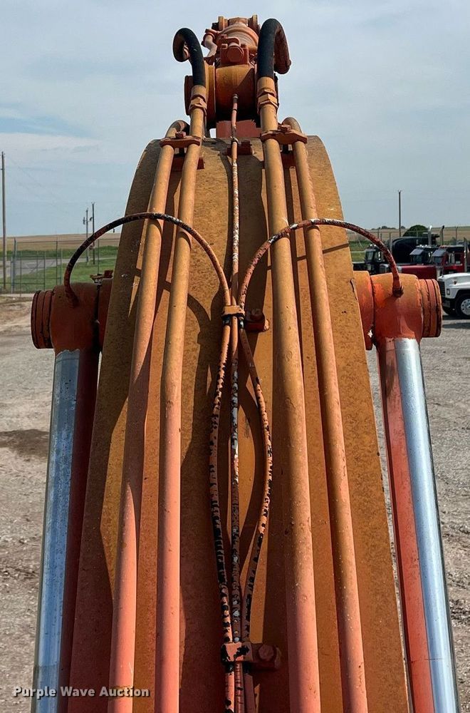 image for item DN3017 1991 Hitachi EX200LC-2  excavator