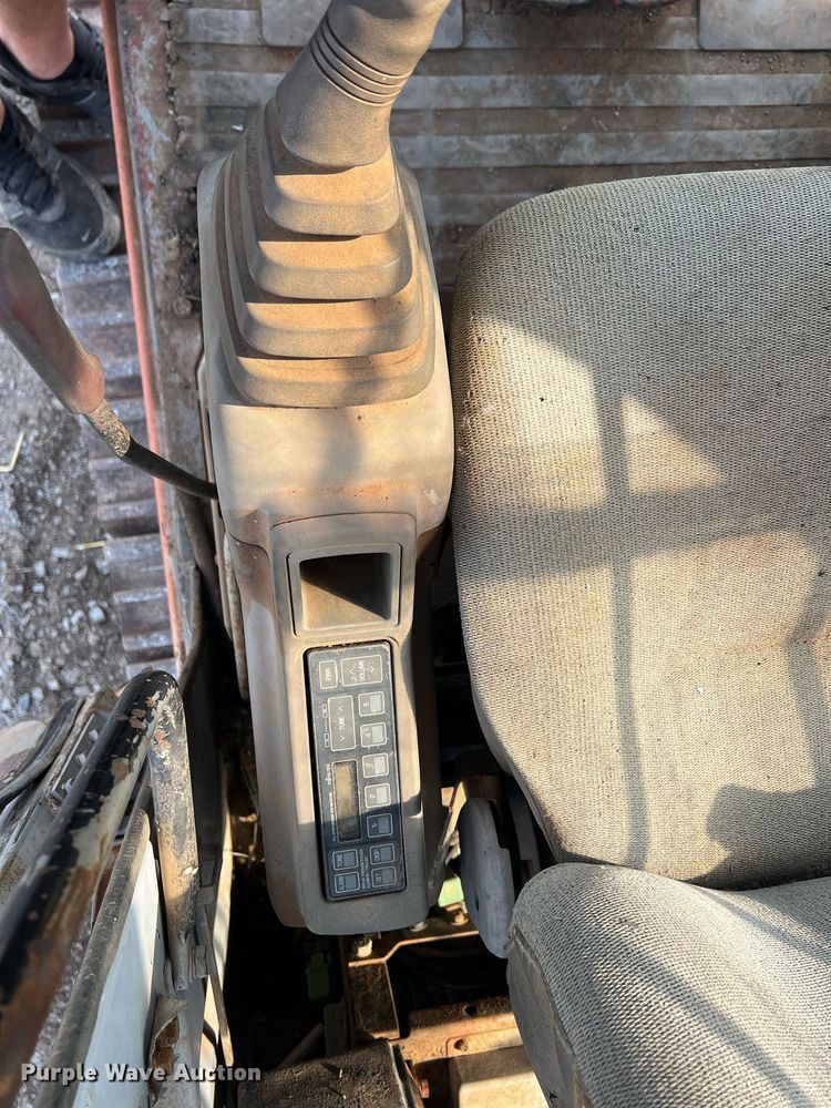 image for item DN3017 1991 Hitachi EX200LC-2  excavator