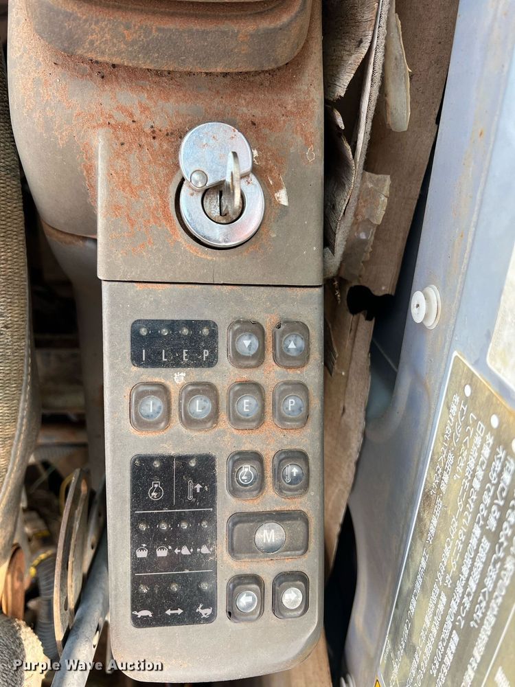 image for item DN3017 1991 Hitachi EX200LC-2  excavator