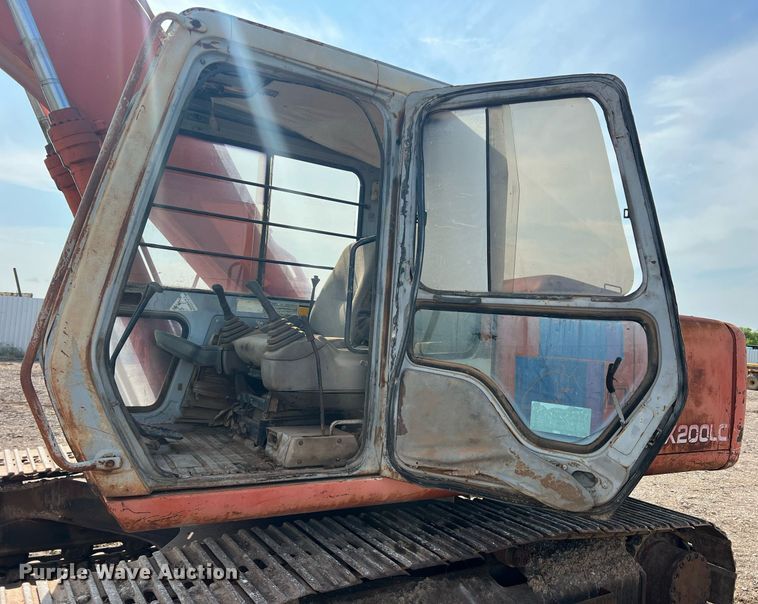 image for item DN3017 1991 Hitachi EX200LC-2  excavator