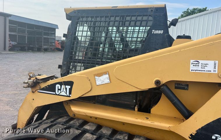 image for item DN3027 2006 Caterpillar 268B  tracked skid steer loader