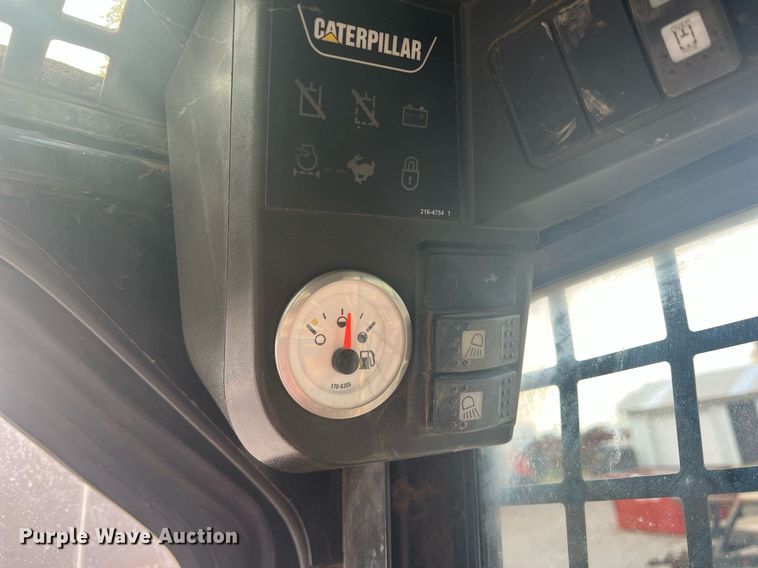 image for item DN3027 2006 Caterpillar 268B  tracked skid steer loader