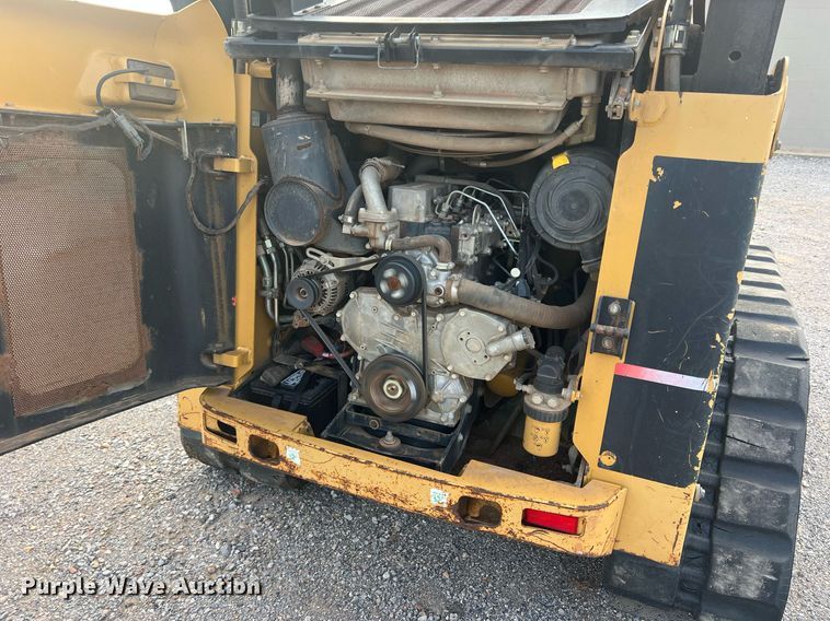 image for item DN3027 2006 Caterpillar 268B  tracked skid steer loader