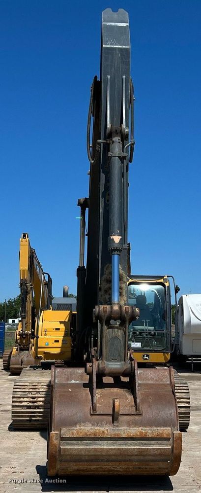 image for item DN3031 2017 John Deere 350GLC  excavator