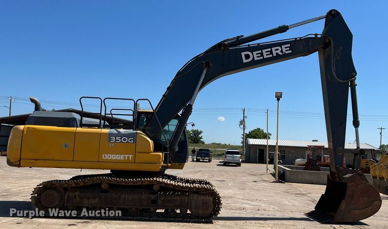 image for item DN3031 2017 John Deere 350GLC  excavator