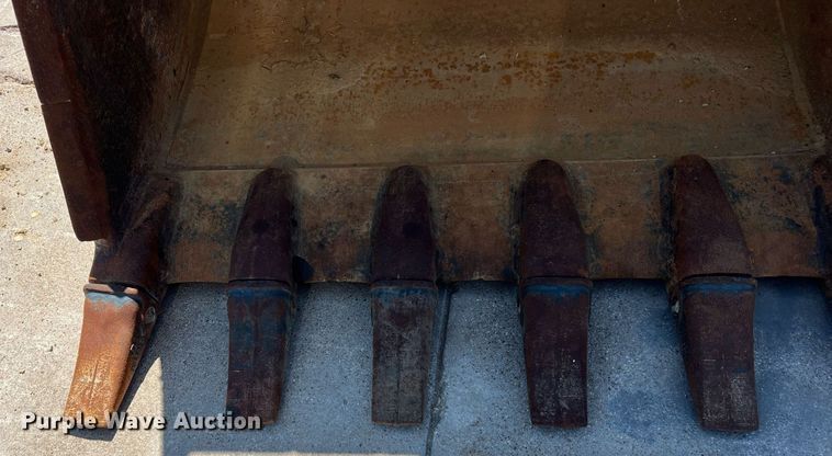 image for item DN3031 2017 John Deere 350GLC  excavator