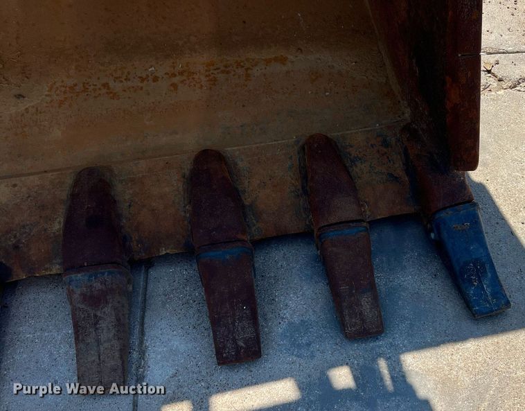 image for item DN3031 2017 John Deere 350GLC  excavator