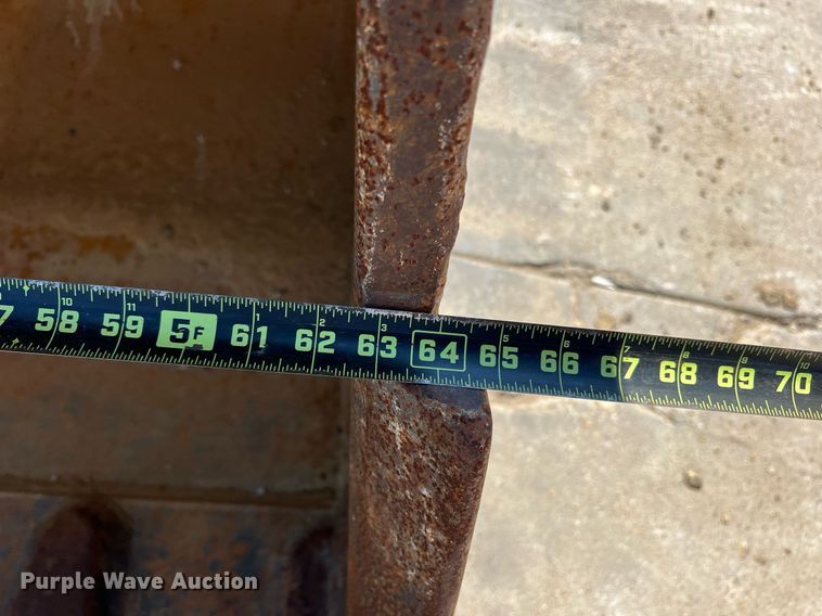 image for item DN3031 2017 John Deere 350GLC  excavator