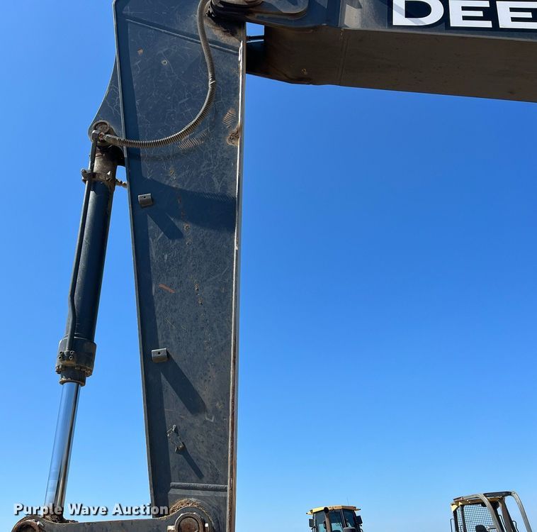 image for item DN3031 2017 John Deere 350GLC  excavator