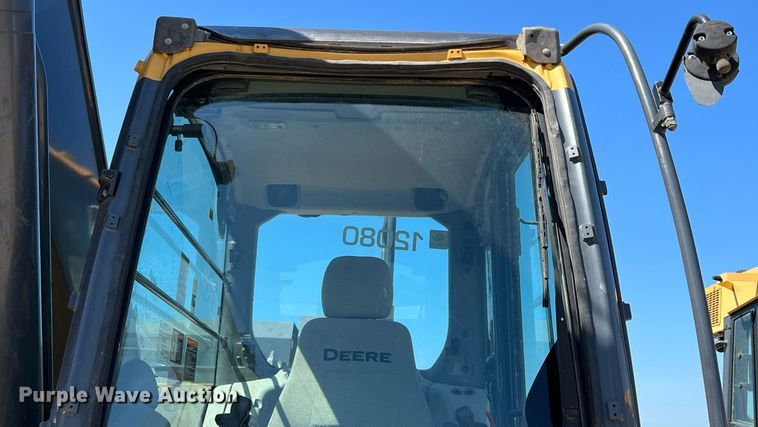 image for item DN3031 2017 John Deere 350GLC  excavator