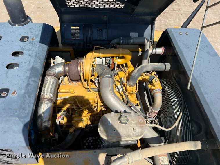 image for item DN3031 2017 John Deere 350GLC  excavator