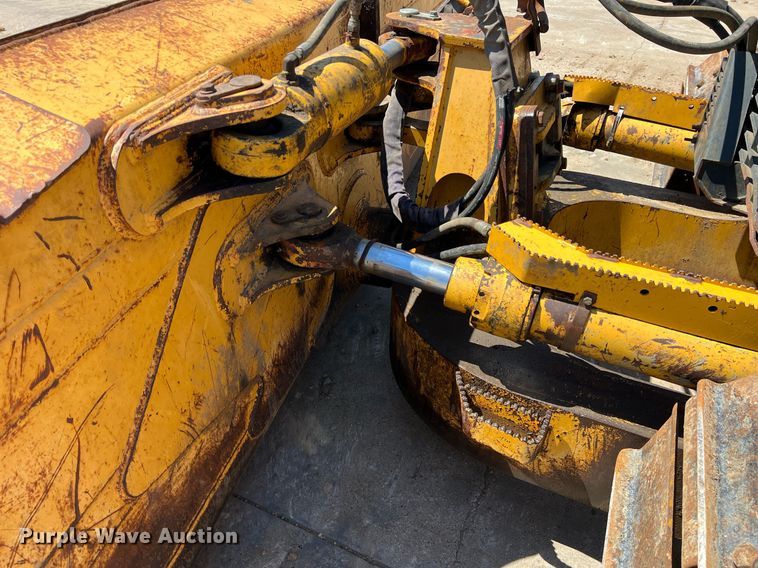 image for item DN3032 2007 John Deere 750J LGP  dozer