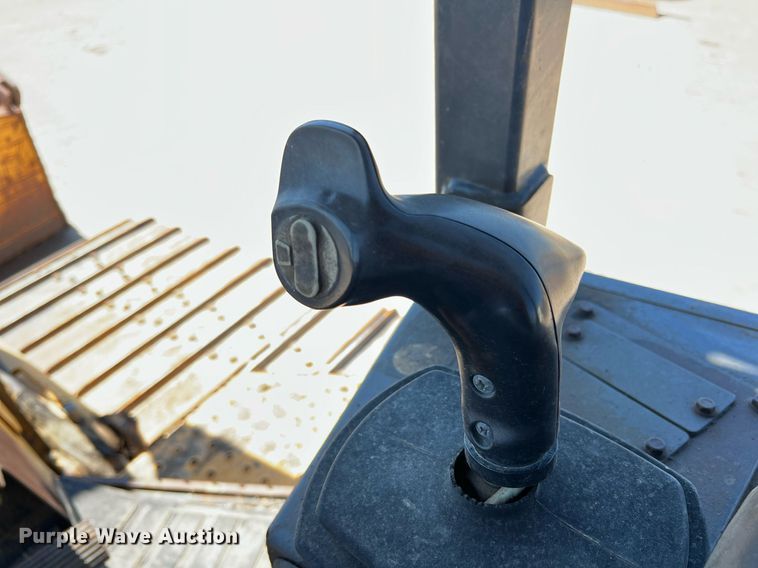 image for item DN3032 2007 John Deere 750J LGP  dozer