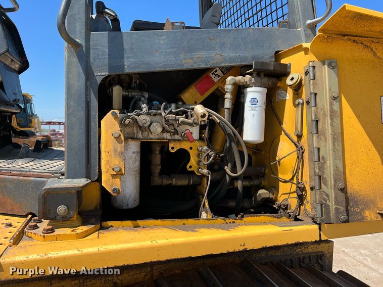 image for item DN3032 2007 John Deere 750J LGP  dozer