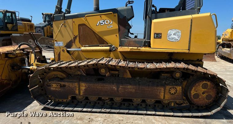 image for item DN3032 2007 John Deere 750J LGP  dozer