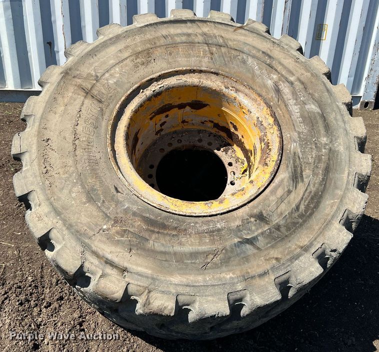 image for item DN3033 (4) 23.5R25 wheels and tires