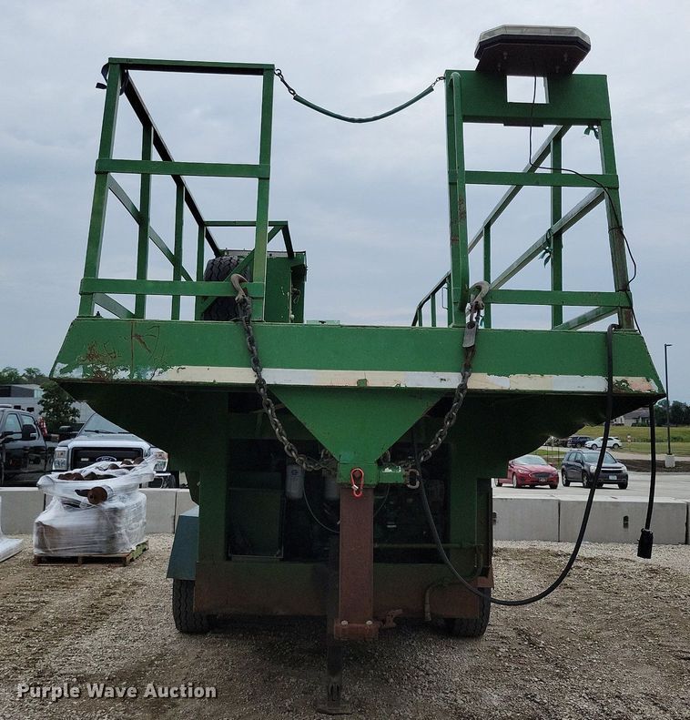 image for item DN3995 2005 Easy Lawn C125  hydroseeder