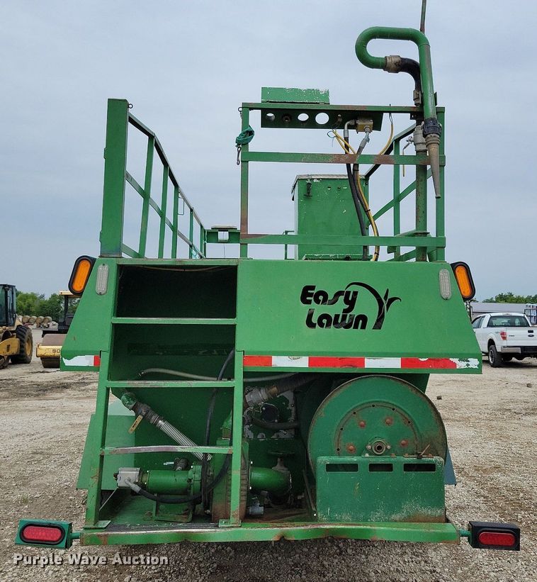 image for item DN3995 2005 Easy Lawn C125  hydroseeder