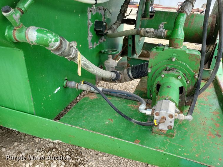 image for item DN3995 2005 Easy Lawn C125  hydroseeder