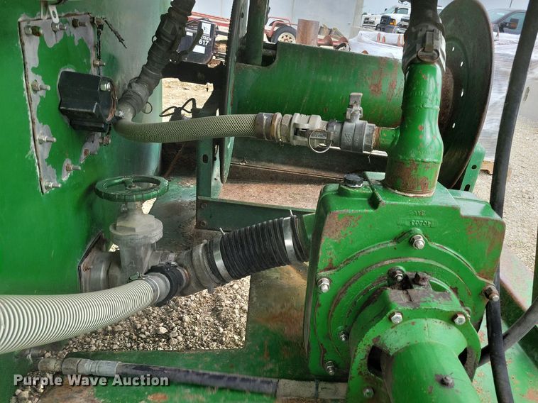 image for item DN3995 2005 Easy Lawn C125  hydroseeder