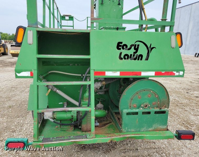 image for item DN3995 2005 Easy Lawn C125  hydroseeder