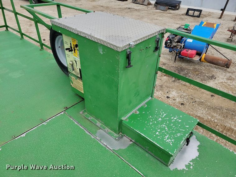 image for item DN3995 2005 Easy Lawn C125  hydroseeder