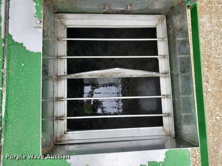 image for item DN3995 2005 Easy Lawn C125  hydroseeder