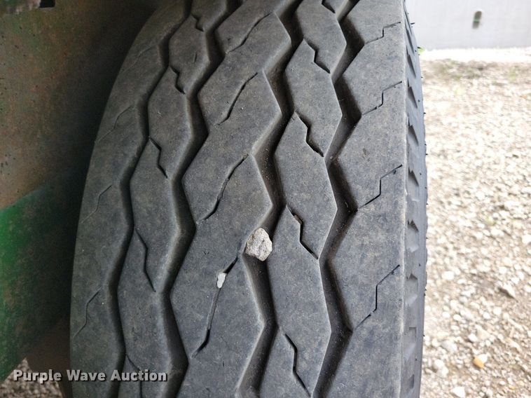 image for item DN3995 2005 Easy Lawn C125  hydroseeder