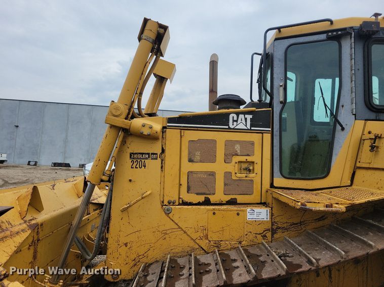 image for item DN3996 1998 Caterpillar D6R  dozer