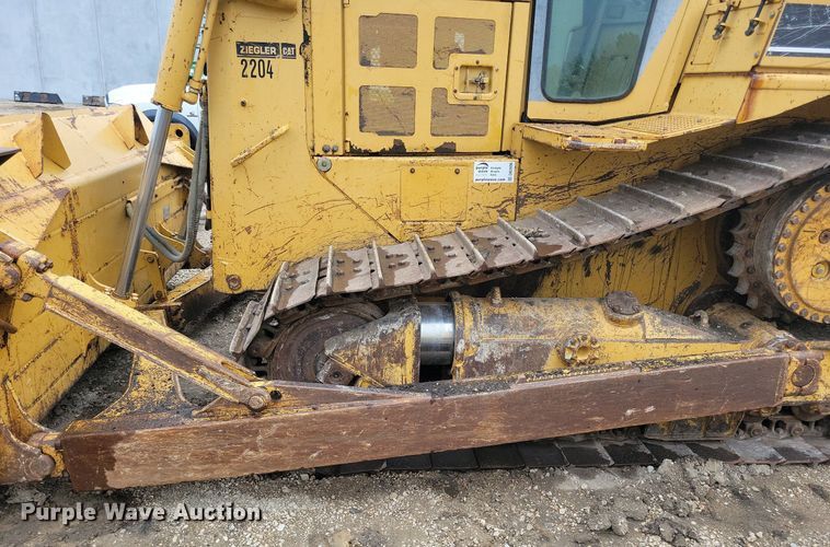 image for item DN3996 1998 Caterpillar D6R  dozer