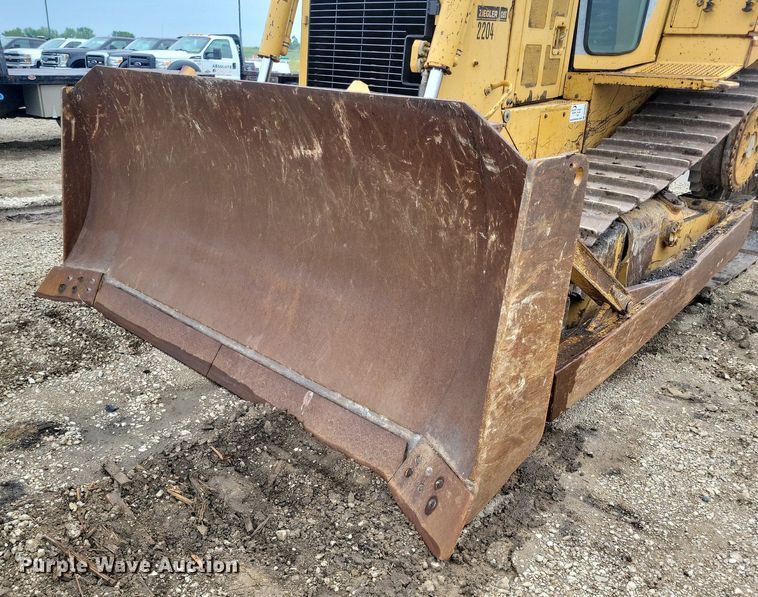 image for item DN3996 1998 Caterpillar D6R  dozer