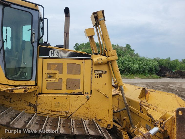 image for item DN3996 1998 Caterpillar D6R  dozer