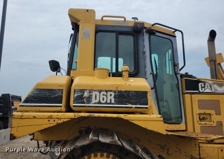 image for item DN3996 1998 Caterpillar D6R  dozer