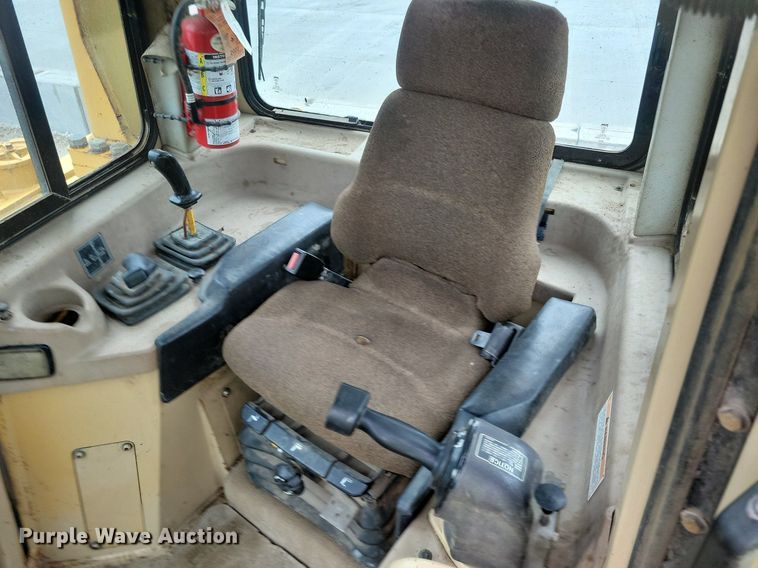 image for item DN3996 1998 Caterpillar D6R  dozer