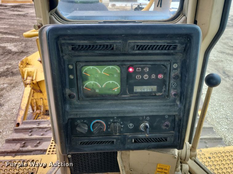 image for item DN3996 1998 Caterpillar D6R  dozer