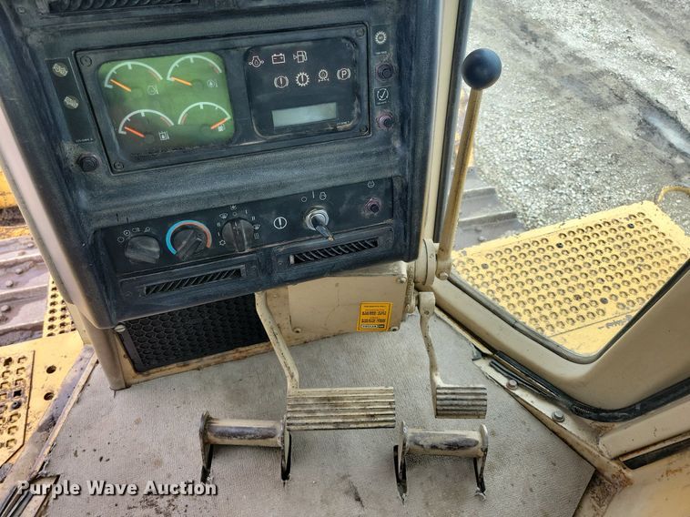 image for item DN3996 1998 Caterpillar D6R  dozer