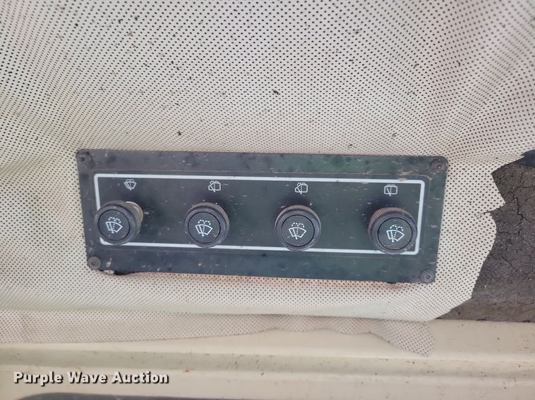 image for item DN3996 1998 Caterpillar D6R  dozer