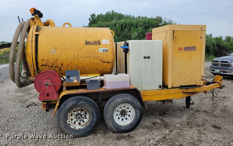 image for item DN3997 2006 Vac-Tron  vacuum excavator