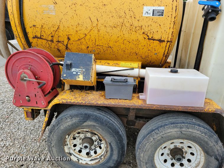 image for item DN3997 2006 Vac-Tron  vacuum excavator