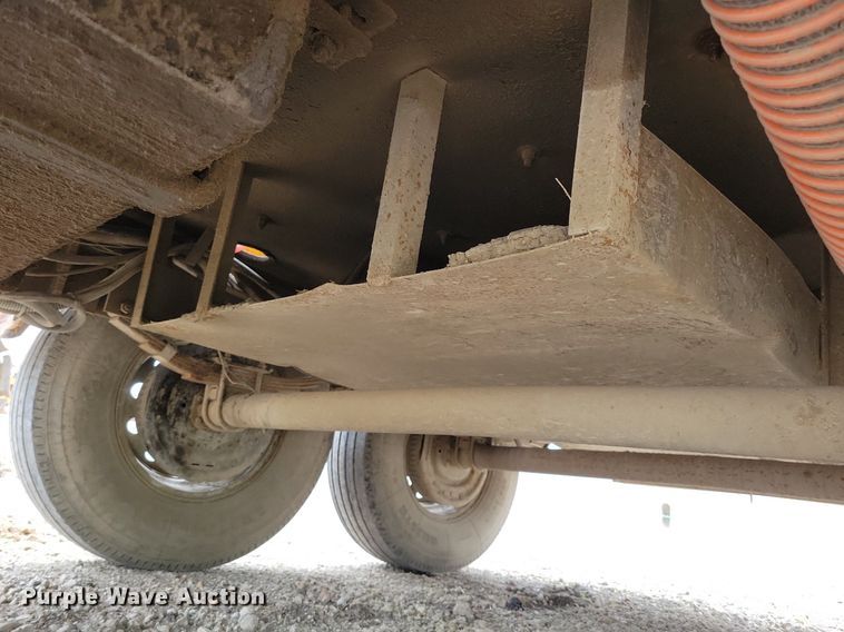 image for item DN3997 2006 Vac-Tron  vacuum excavator