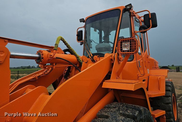 image for item DO2730 Doosan DL200  wheel loader