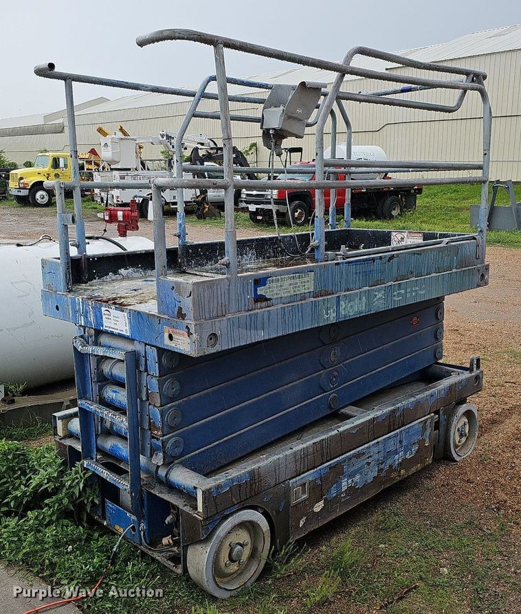 image for item DO2731 Up Right X31N  scissor lift