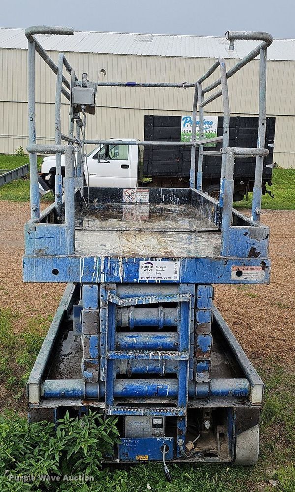image for item DO2731 Up Right X31N  scissor lift